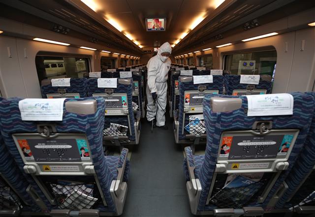 방역 작업 들어간 SRT열차