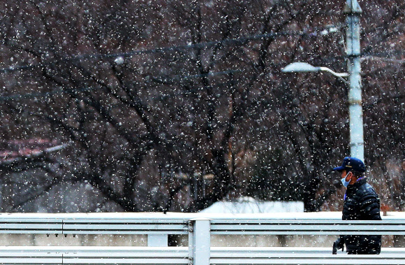 눈 내리는 입춘