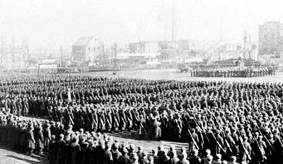 ‘북한, 72주년 건군절 업적 찬양’