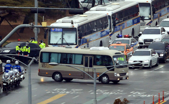 이천으로 향하는 우한 교민들