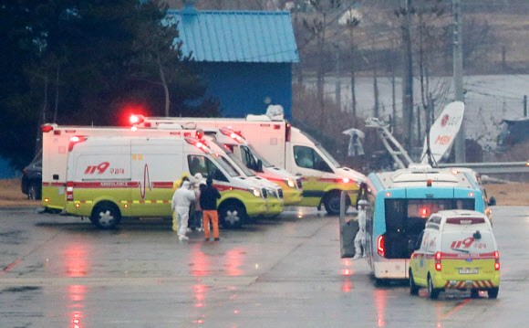 전세기 타고 귀국한 우한 교민