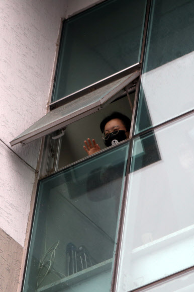 ‘건강히 잘 지내고 있어요’