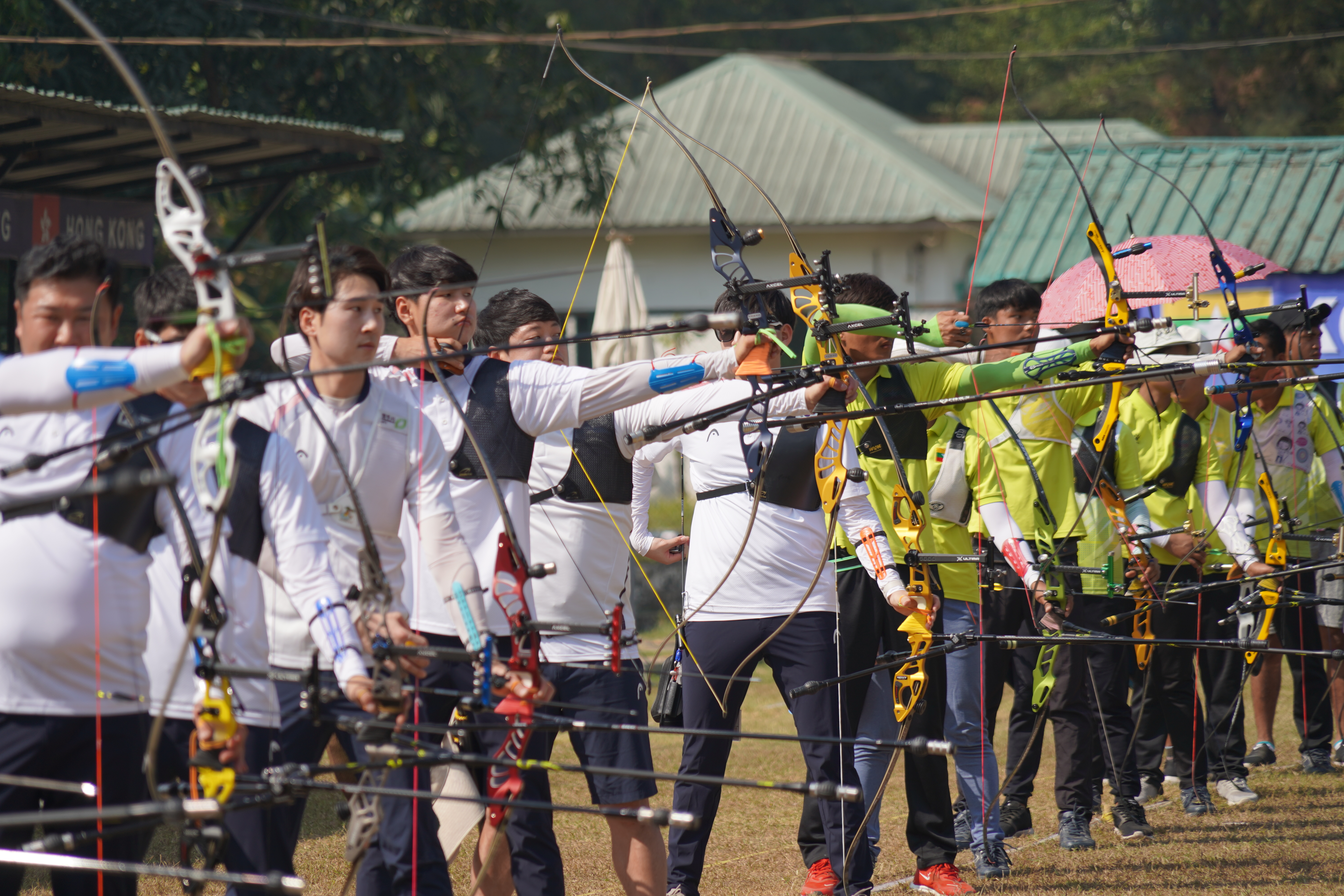 양궁 대표팀이 지난달 고온다습한 8월의 날씨와 비슷한 미얀마 양곤에서 전지훈련을 했을 때의 모습이다. 대한양궁협회 제공