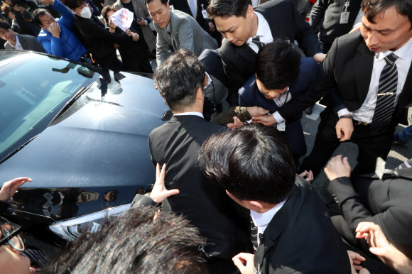 윤석열 광주방문 ‘아수라장’