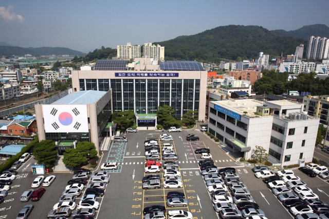 칠곡군청사 전경, 칠곡군 제공  