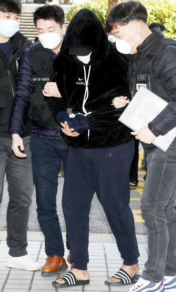 과거 연인 살해 후 시신 유기한 20대 남성 영장심사