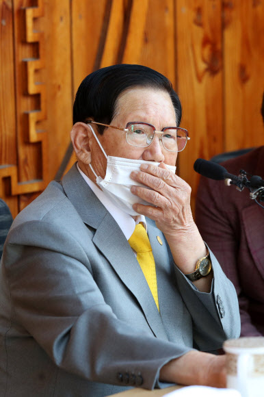 입장 발표하는 신천지 이만희 총회장