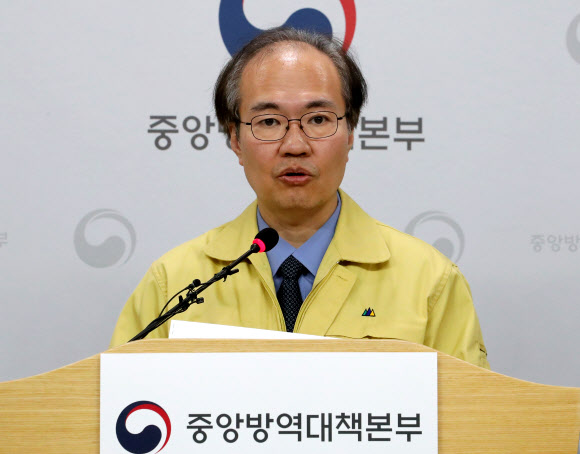 권준욱 중앙방역대책부본부장(국립보건연구원장) 2020.3.3. 연합뉴스