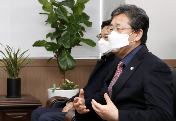 박양우 장관, 한국교회총연합 대표회장 면담