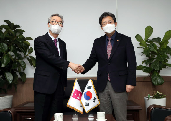 한국교회총연합 대표회장 만난 박양우 장관