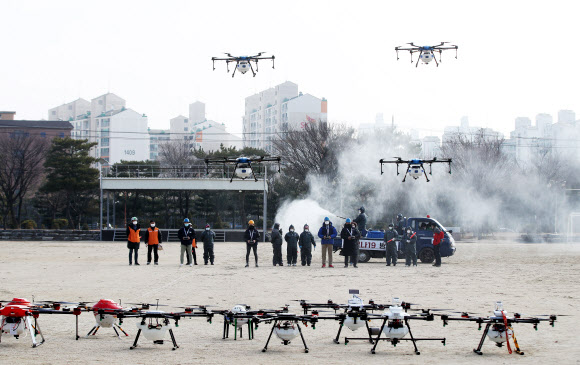 ‘코로나19 드론으로 막는다’