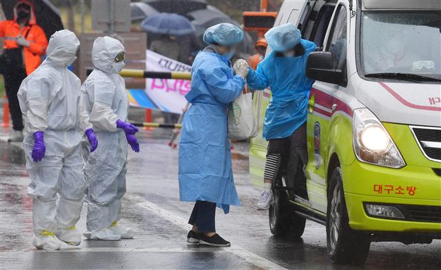 광주 도착한 코로나19 대구 확진자 모녀