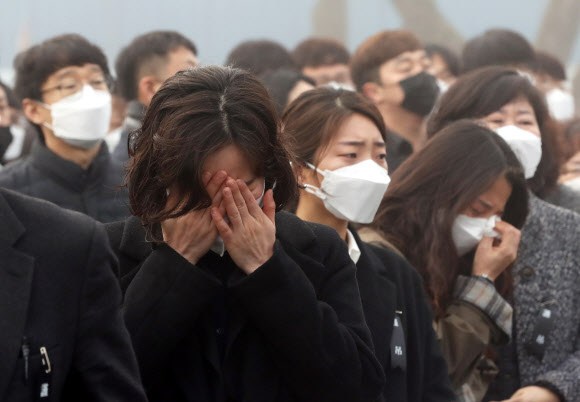 코로나19 사태에 동료를 잃은 슬픔