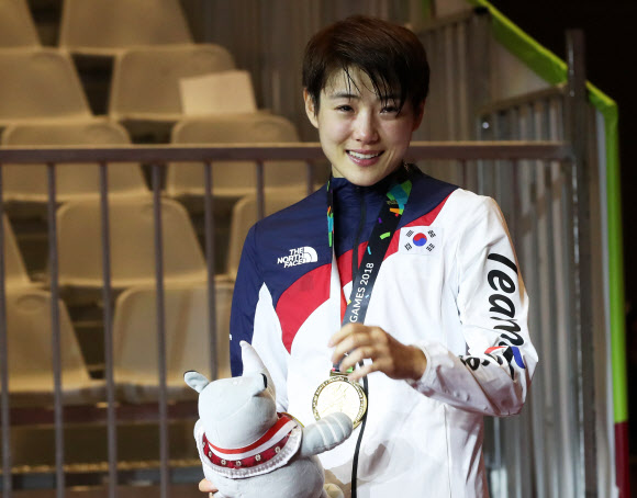 2018년 자카르타-팔렘방 아시안게임 여자 복싱 라이트급에서 금메달을 땄을 당시 오연지 선수의 모습. 연합뉴스