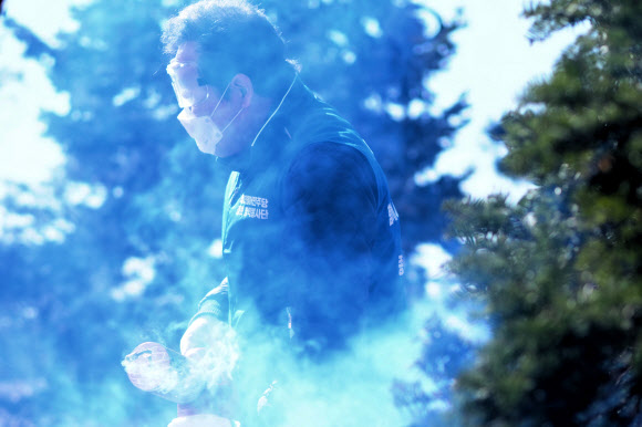 방역 봉사 나선 이낙연 코로나19 국난극복위원장