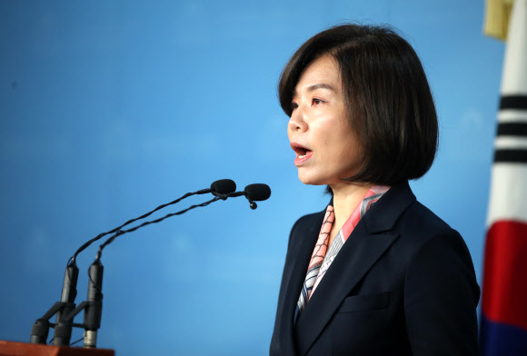 미래통합당 공천 관련 기자회견하는 민현주