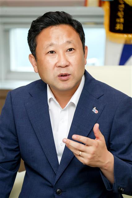 장정민 인천 옹진군수(대한민국 아름다운섬 발전협의회장)