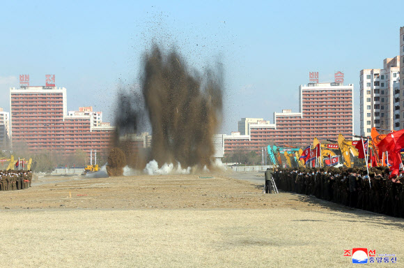 조선중앙통신, 북한 평양종합병원 착공식 보도
