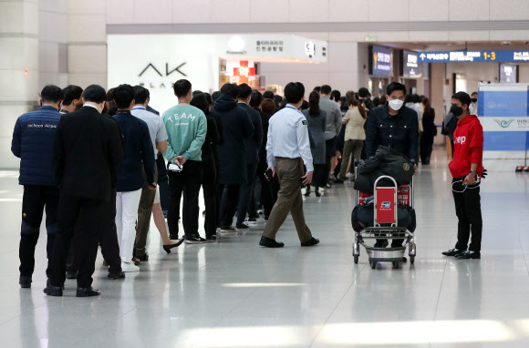 ‘관광객이 아닙니다’