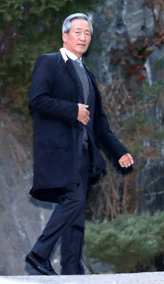 정주영 회장 19주기 제사 참석하는 정몽준 이사장