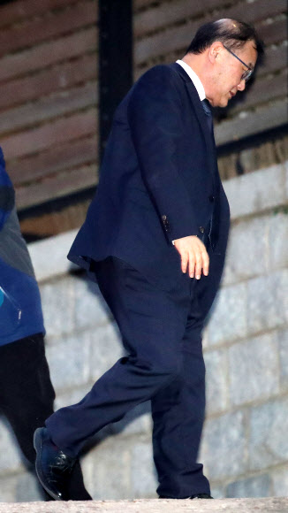 정주영 회장 19주기 제사 참석하는 정몽원 회장