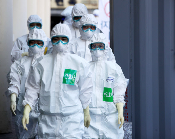 든든한 모습의 대한민국 의료진