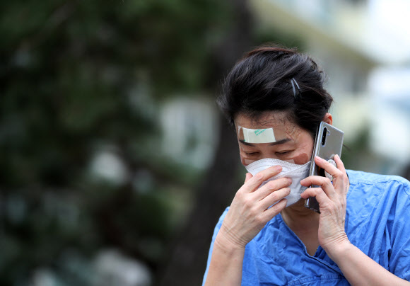 밴드 투성이 얼굴일지라도