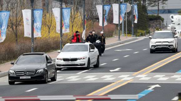 선수촌 떠나는 선수들