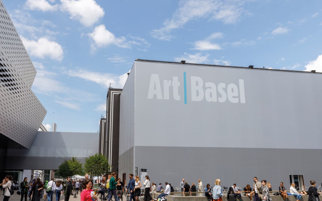 오는 6월 열릴 예정이던 세계 최대 미술장터 스위스 아트바젤도 코로나19 여파로 9월로 연기됐다. 아트바젤 홈페이지 캡처