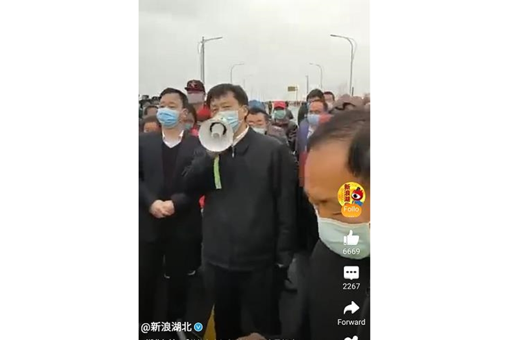 후베이성 주민, 엄격한 교통 통제에 폭발