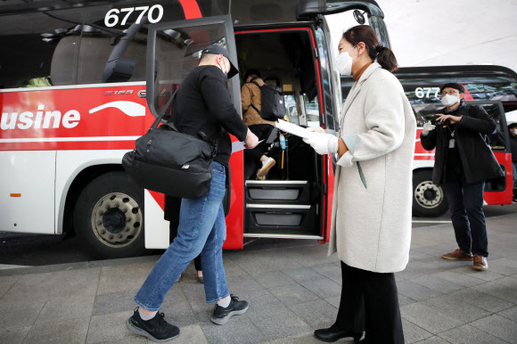 오늘부터 해외입국자 전용 공항버스·KTX 운행