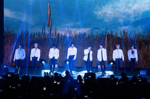스트레이키즈가 지난 2월 16일 로스엔젤레스에서 마무리했던 미국 콘서트.<br>JYP엔터테인먼트 제공