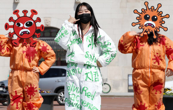 ‘의심증상 있으면 1399로 전화하세요’