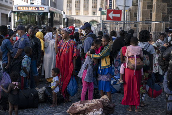 African refugees moved over COVID-19 lockdown
