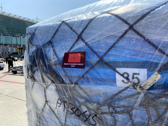 모로코로 운송될 코로나19 관련 한국 의료품