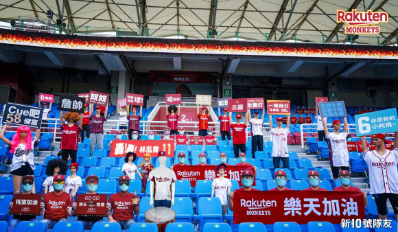 대만 야구 로봇 응원단