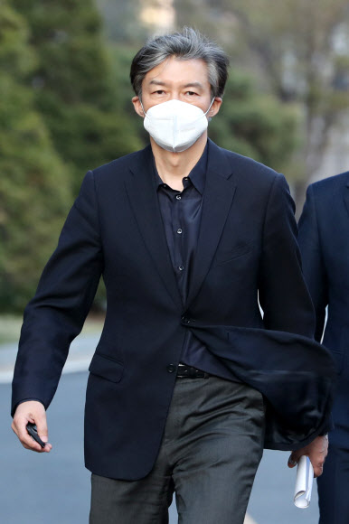 조국, 명예훼손 고소 재판에 증인으로 출석