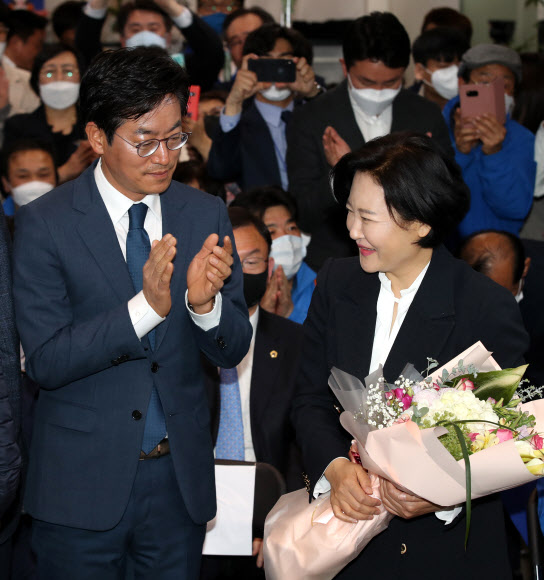 박수받는 이수진