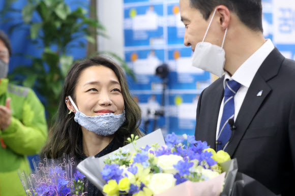 미소 짓는 암벽여제