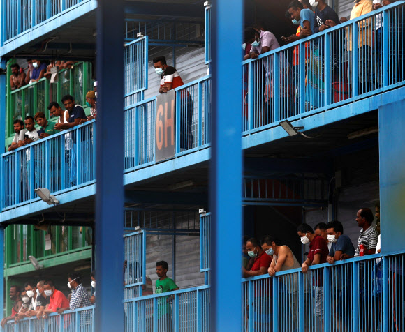 코로나19 집단감염이 발생한 싱가포르 이주노동자 기숙사