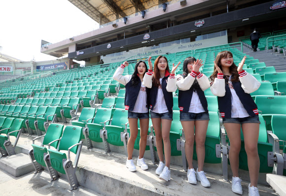 ‘관중은 없지만 응원은 계속된다’