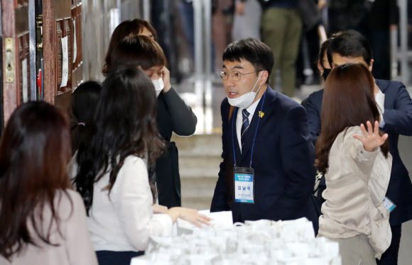 더불어민주당-시민당 초선 당선자 워크숍 참석하는 김남국