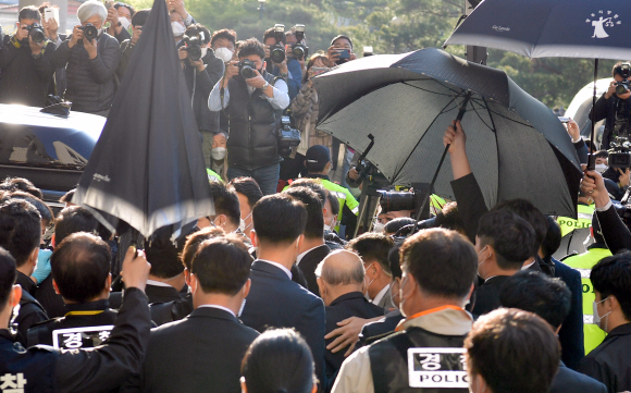 우산 경호