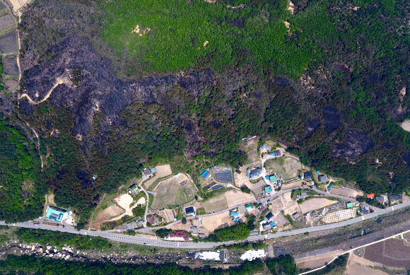 민가 지척까지 남은 고성 산불의 흔적