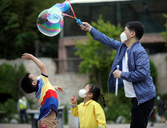 추억이 ‘동동동’