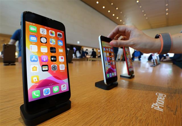 모습 드러낸 아이폰SE