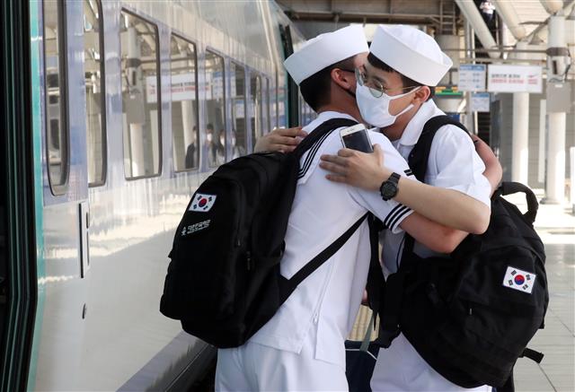 ‘휴가 건강하게 보내고 다시 보자’