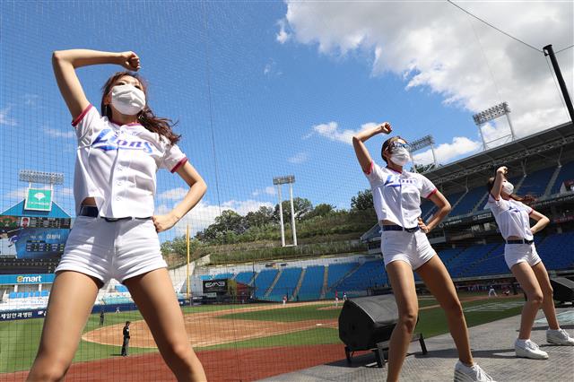 ‘응원 함성’ 야구팬 기다리며