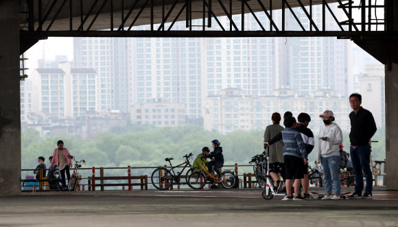생활방역 전환 후 맞은 첫 주말