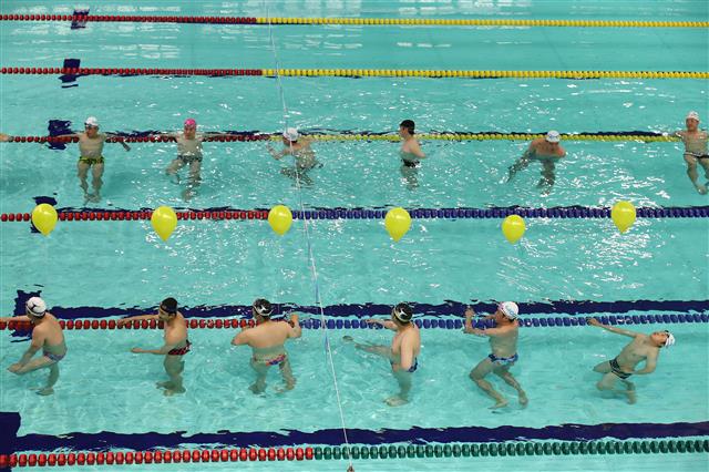 수영장 생활 속 거리두기